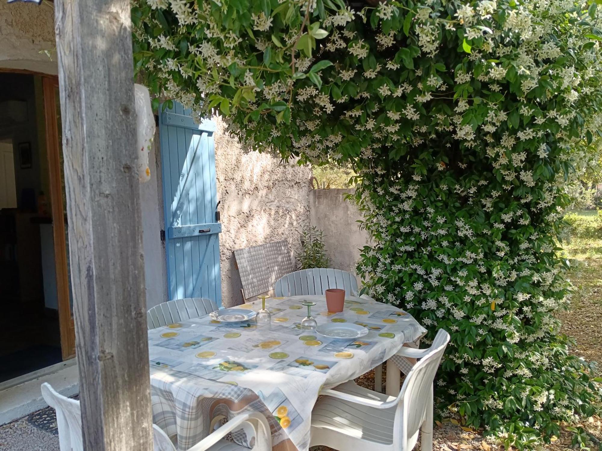 Chez Betty Le Luc Exterior foto